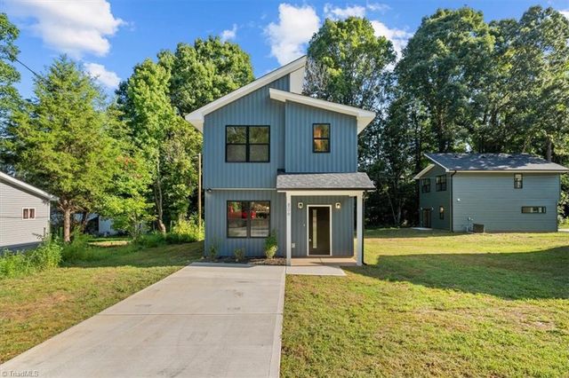 806 W Dameron Avenue, Liberty, NC 27298