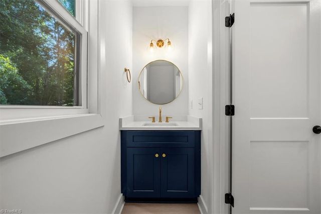 806 W Dameron Avenue, Liberty, NC 27298