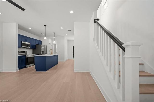 806 W Dameron Avenue, Liberty, NC 27298