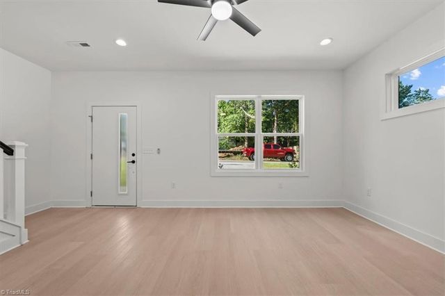 806 W Dameron Avenue, Liberty, NC 27298