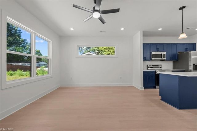 806 W Dameron Avenue, Liberty, NC 27298