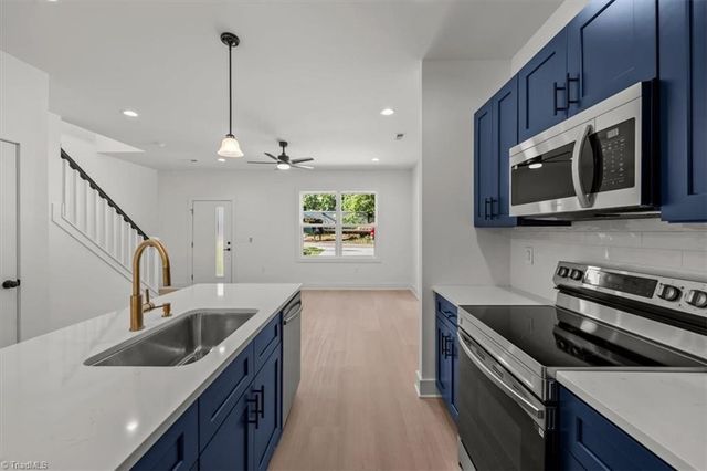 806 W Dameron Avenue, Liberty, NC 27298