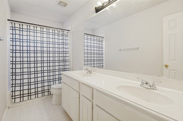 1381 Wentworth Drive, Lewisville, TX 75067