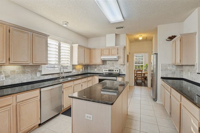1381 Wentworth Drive, Lewisville, TX 75067