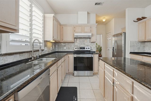 1381 Wentworth Drive, Lewisville, TX 75067