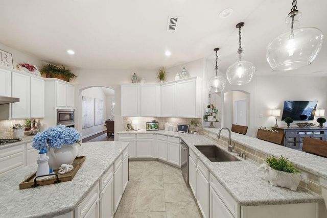 9614 Carson Lane, Iowa Colony, TX 77583