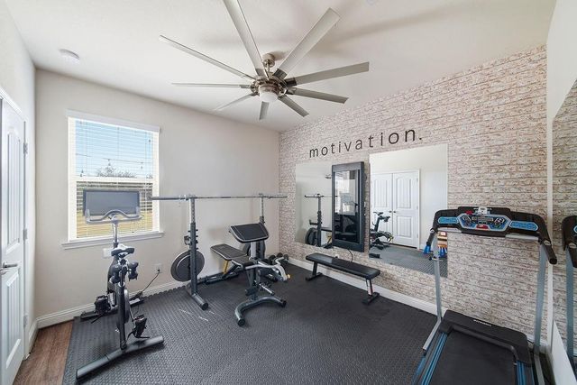 9614 Carson Lane, Iowa Colony, TX 77583