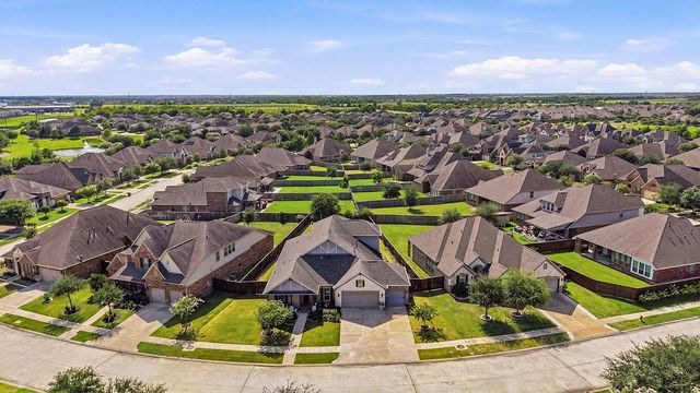 9614 Carson Lane, Iowa Colony, TX 77583
