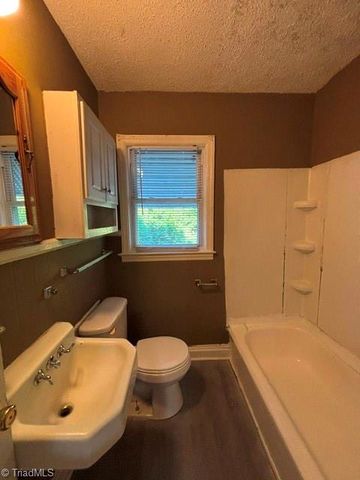 1010 Logan Street, Greensboro, NC 27406