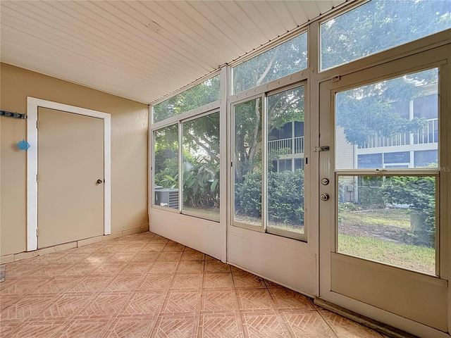 2106 CLOVER HILL ROAD, Palm Harbor, FL 34683