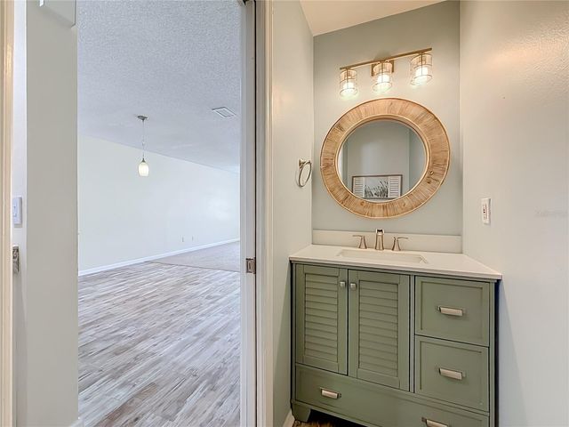 2106 CLOVER HILL ROAD, Palm Harbor, FL 34683