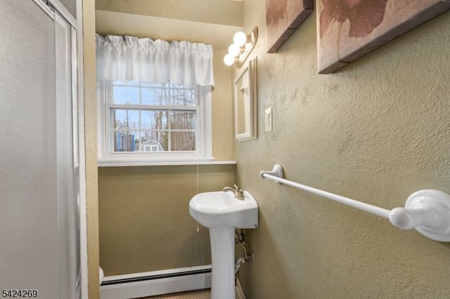 3 Beaver Dam Rd, Randolph Twp., NJ 07869