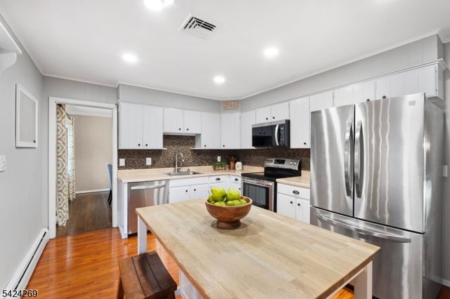 3 Beaver Dam Rd, Randolph Twp., NJ 07869