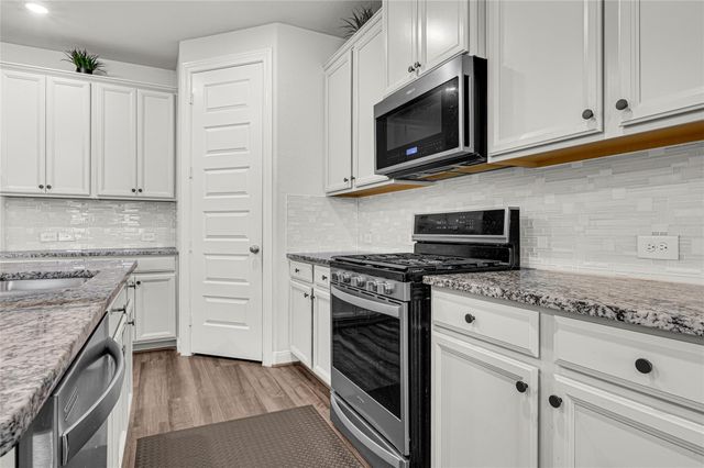 8734 Arch Rock Drive, Cypress, TX 77433