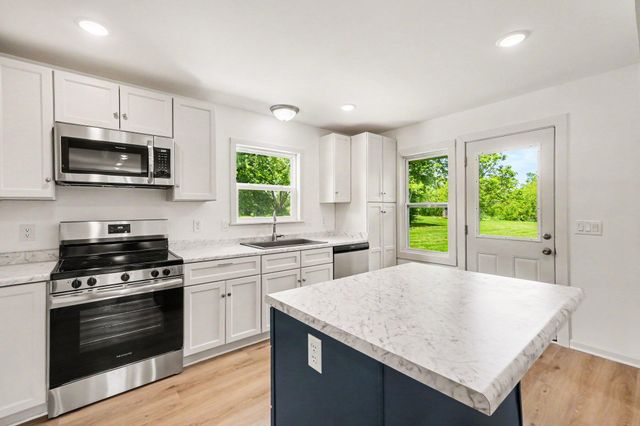 3912 Petersburg Road, Burlington, KY 41005