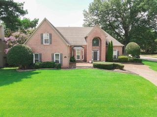 1923 SWYNFORD LN, Collierville, TN 38017