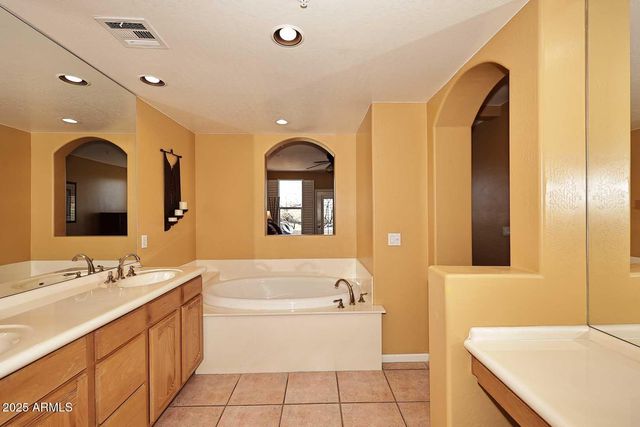 28990 N White Feather Lane 164, Scottsdale, AZ 85262