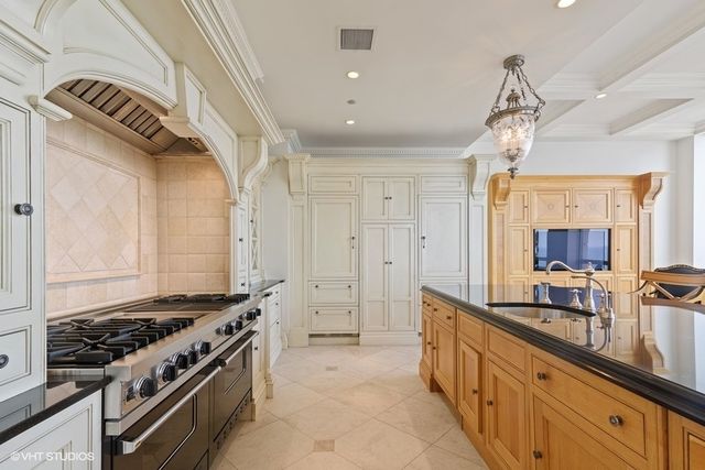 55 E ERIE Street 5302, Chicago, IL 60610