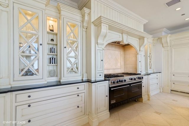 55 E ERIE Street 5302, Chicago, IL 60610