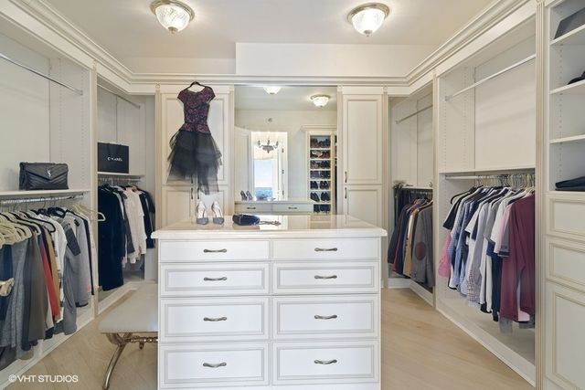 55 E ERIE Street 5302, Chicago, IL 60610