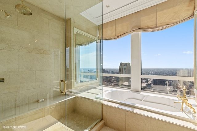 55 E ERIE Street 5302, Chicago, IL 60610