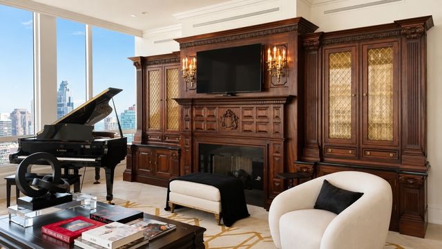 55 E ERIE Street 5302, Chicago, IL 60610