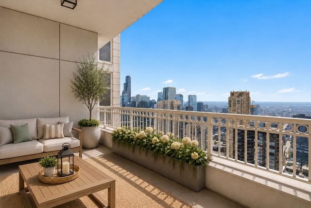 55 E ERIE Street 5302, Chicago, IL 60610