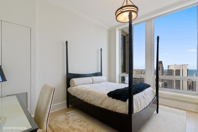 55 E ERIE Street 5302, Chicago, IL 60610