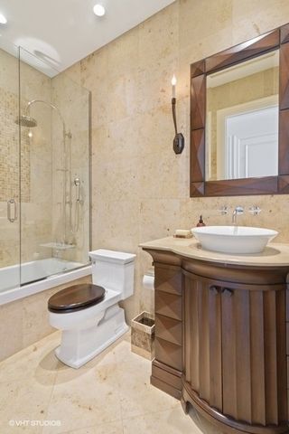55 E ERIE Street 5302, Chicago, IL 60610