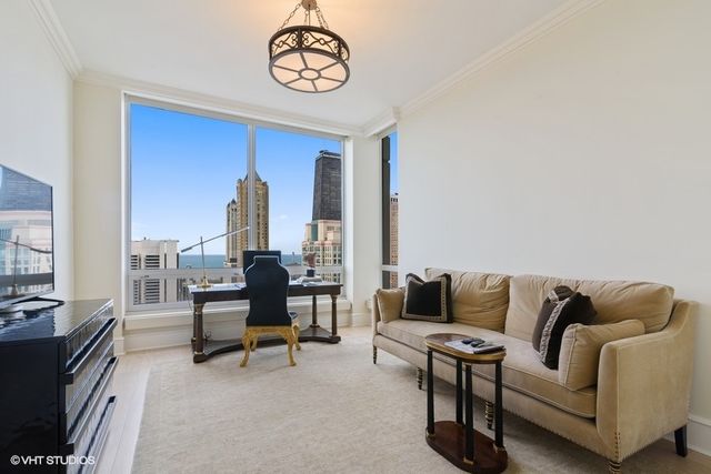55 E ERIE Street 5302, Chicago, IL 60610