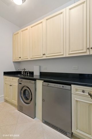 55 E ERIE Street 5302, Chicago, IL 60610