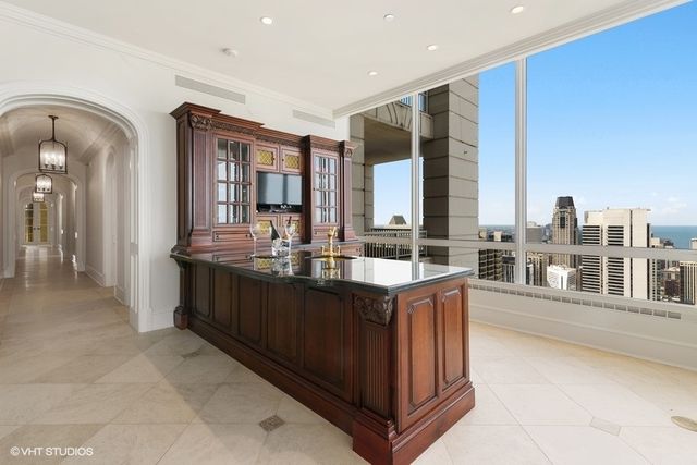 55 E ERIE Street 5302, Chicago, IL 60610