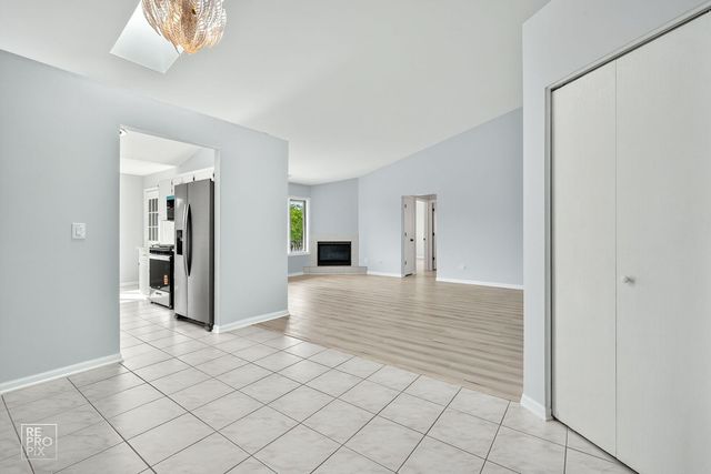 6680 183rd Street 3A, Tinley Park, IL 60477