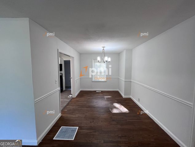 413 Hilltop Circle, Mableton, GA 30126