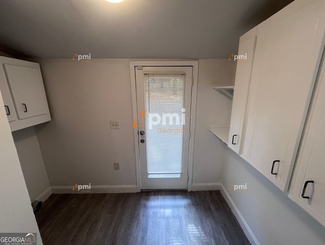 413 Hilltop Circle, Mableton, GA 30126