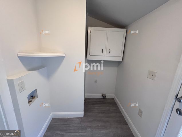 413 Hilltop Circle, Mableton, GA 30126