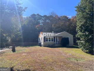 413 Hilltop Circle, Mableton, GA 30126