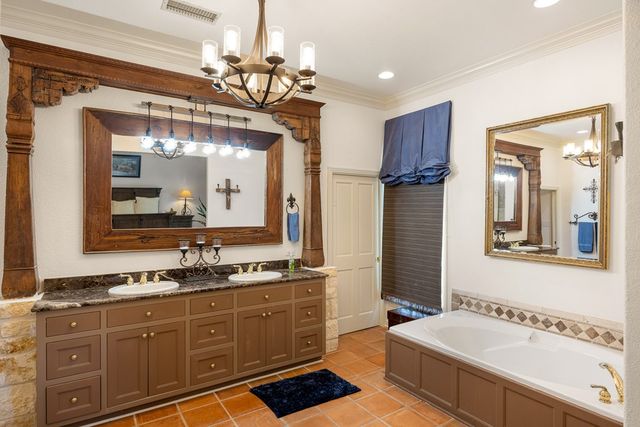 339 Henderson Branch Rd, Ingram, TX 78025