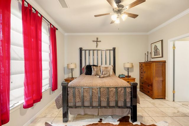 339 Henderson Branch Rd, Ingram, TX 78025
