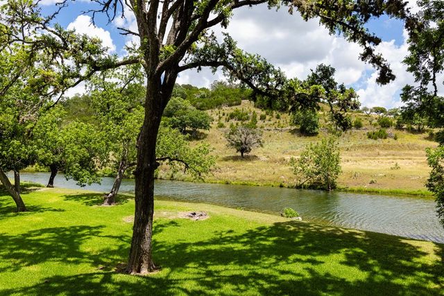 339 Henderson Branch Rd, Ingram, TX 78025