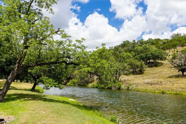 339 Henderson Branch Rd, Ingram, TX 78025