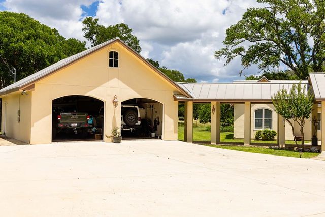 339 Henderson Branch Rd, Ingram, TX 78025