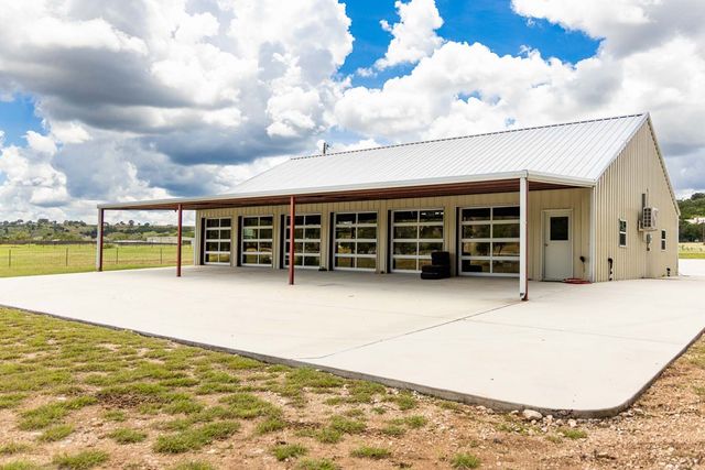 339 Henderson Branch Rd, Ingram, TX 78025
