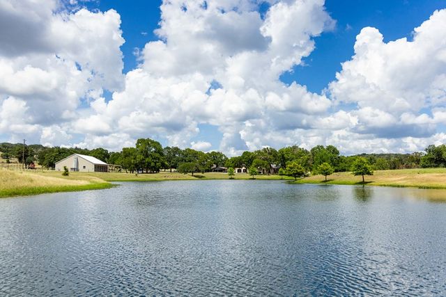 339 Henderson Branch Rd, Ingram, TX 78025