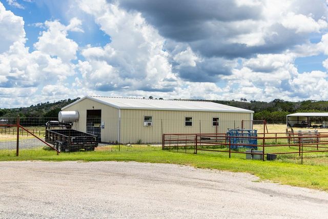339 Henderson Branch Rd, Ingram, TX 78025