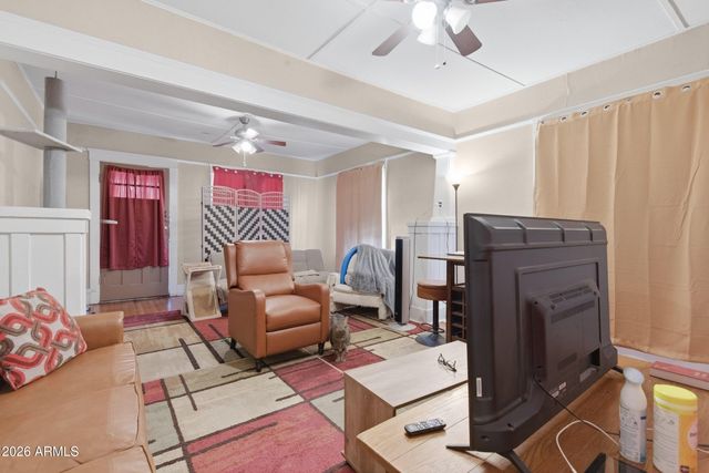 1333 W WOODLAND Avenue, Phoenix, AZ 85007