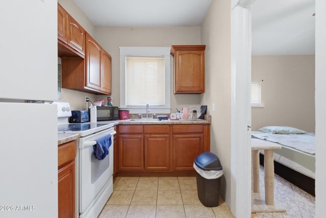 1333 W WOODLAND Avenue, Phoenix, AZ 85007