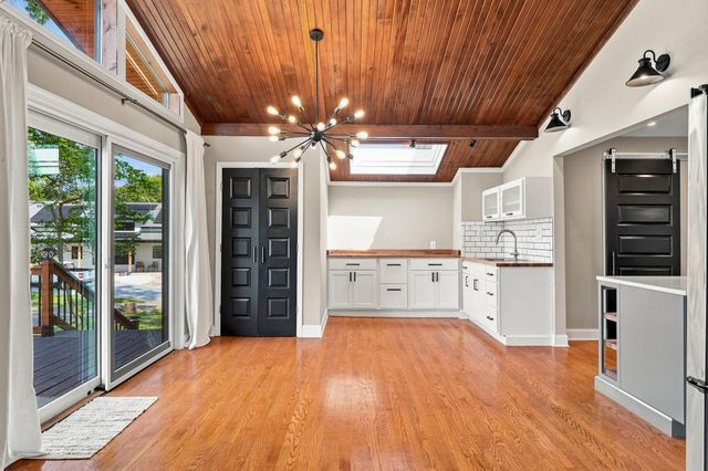 709 RUSSELL BLVD, Columbia, MO 65203