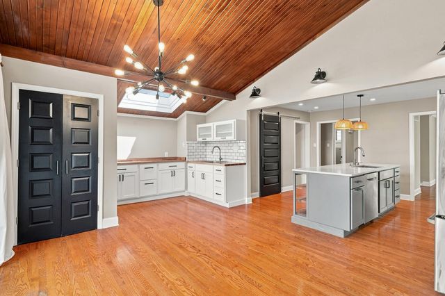 709 RUSSELL BLVD, Columbia, MO 65203