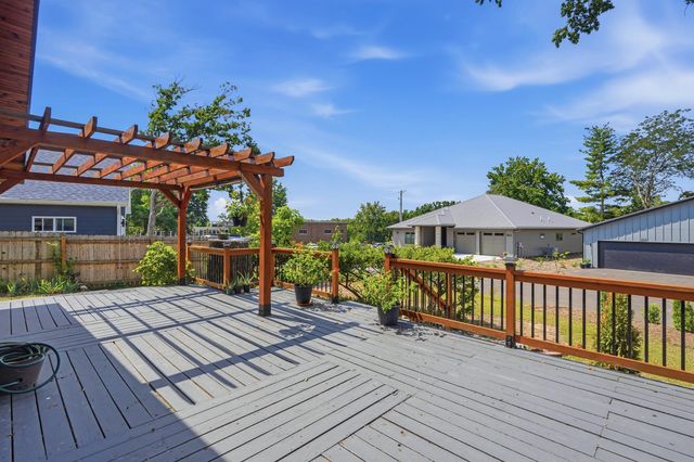 709 RUSSELL BLVD, Columbia, MO 65203